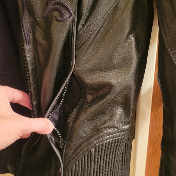 XS Leather motorcycle jacket - Picture 5 of 7